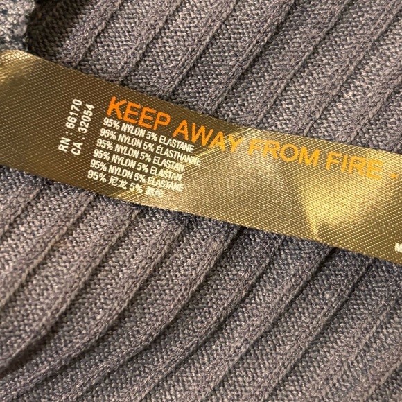 Free People movement Can’t handle this long sleeve crop - Picture 7 of 8